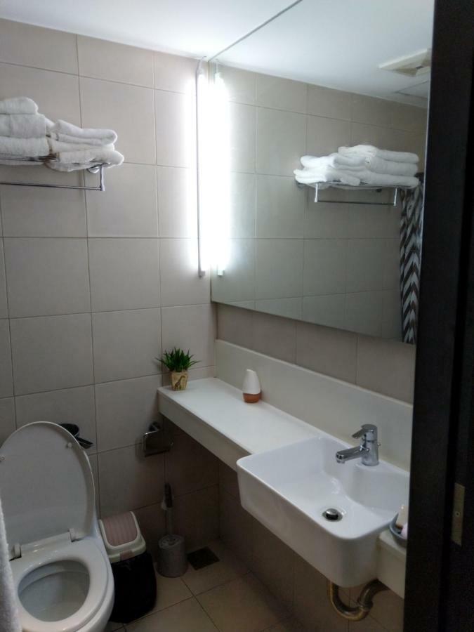 2 Bedroom Portovita Tower 12-A Manila Ngoại thất bức ảnh