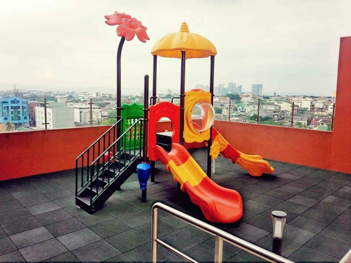2 Bedroom Portovita Tower 12-A Manila Ngoại thất bức ảnh